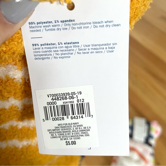 Bundle of 2 Pairs of Cozy Socks NWT - Picture 6 of 6